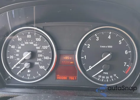 2015 BMW X1 Sdrive28I z USA, uszkodzony, nr VIN WBAVM1C51FV318788